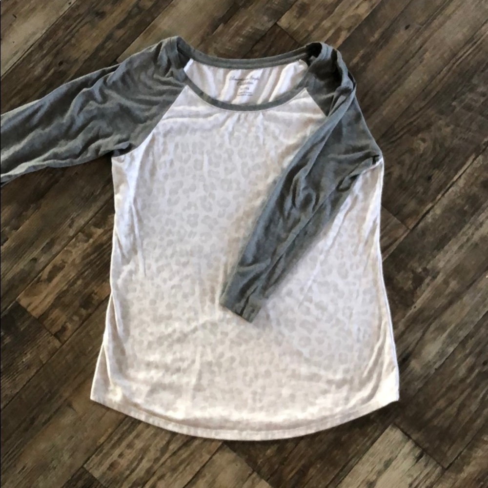 3/4 sleeve shirt